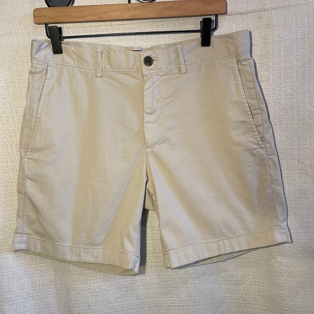 Theory Beige Women's Bermudas